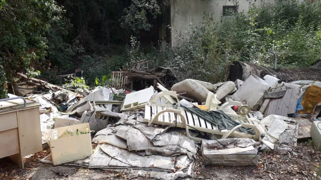 Débarras à Aubagne : maison, appartement, cave et garage