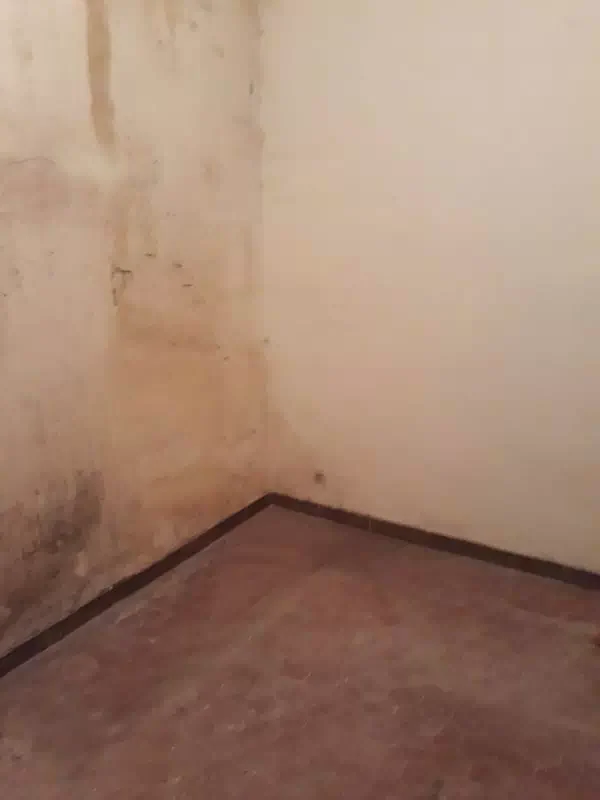 Pièce vidée après débarras à Marseille 13004